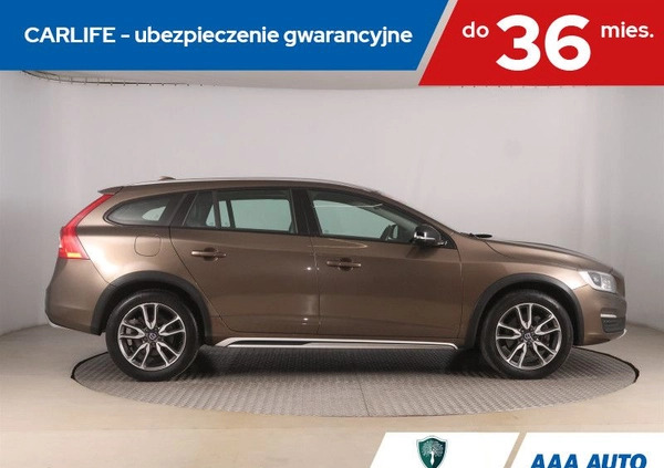 Volvo V60 Cross Country cena 70000 przebieg: 191849, rok produkcji 2016 z Sieniawa małe 379